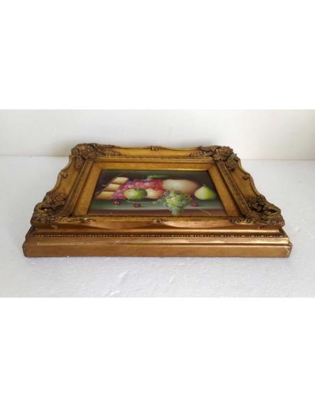 Quadro-natura-morta-con-frutta-e-uva-elegante-cornice-dorata-lavorata-1