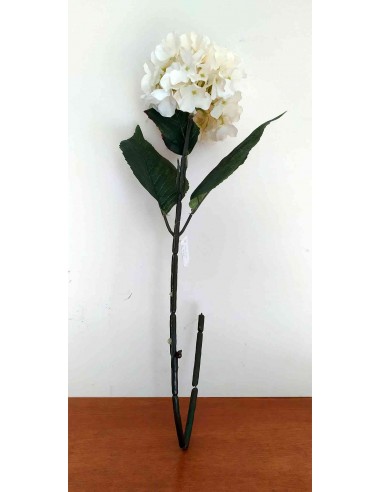 Fiore-ortensia-artificiale-panna-a-stelo-singolo-con-foglie-verdi