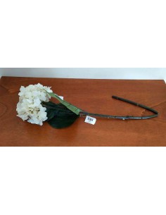 Fiore-ortensia-artificiale-panna-a-stelo-singolo-con-foglie-verdi 2