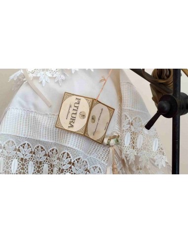 Lampada-da-tavolo-vintage-in-ottone-con-paralume-in-pizzo-e-ricami-12