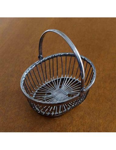 Cestino-ovale-porta-caramelle-in-silver-plated-vintage-con-manico-mobile