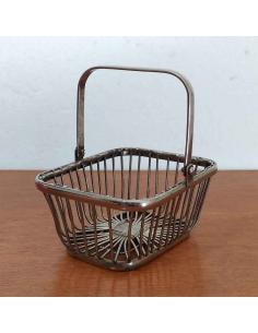 Cestino-rettangolare-porta-caramelle-in-silver-plated-vintage-con-manico-mobile