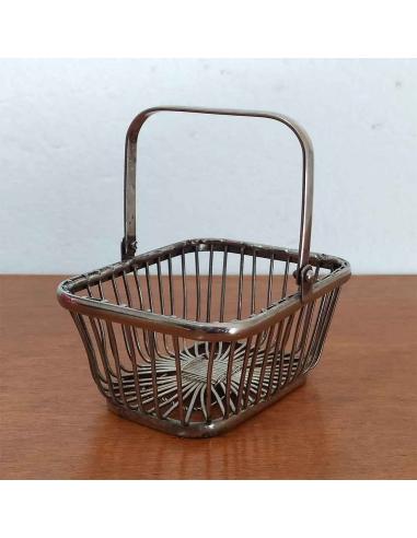 Cestino-rettangolare-porta-caramelle-in-silver-plated-vintage-con-manico-mobile