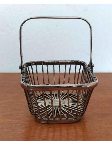 Cestino-rettangolare-porta-caramelle-in-silver-plated-vintage-con-manico-mobile-1