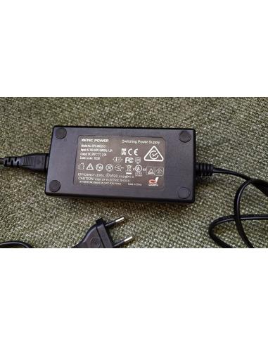 Poltrona Alzapersona Vitarelax Romeo 2 Motori Elettrica PMUA006, dettagli tecnici alimentatore
