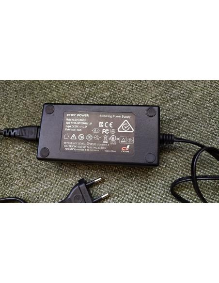 Poltrona Alzapersona Vitarelax Romeo 2 Motori Elettrica PMUA006, dettagli tecnici alimentatore
