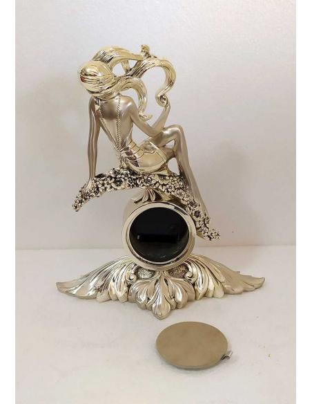 Orologio da Tavolo Recuerdo Linea Argenti - Scultura Donna Argentata, vista posteriore vano batteria