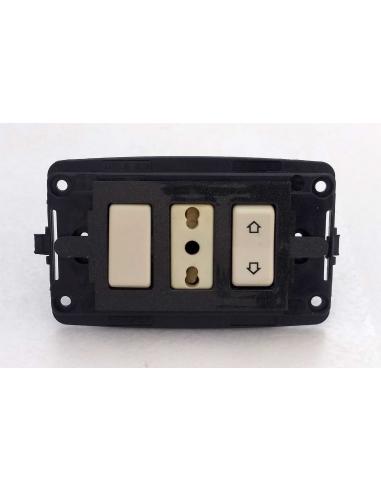 Adattatore Nero per Scatola 503 da Magic a Placca ARC | 3 Posti, montato su supporto Art.1800.