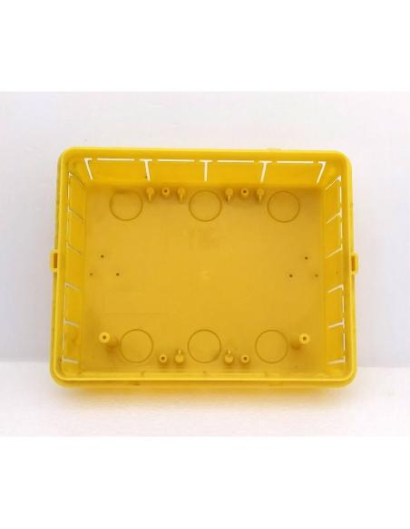 Scatola da incasso in plastica gialla Marlanvil per centralino elettrico modulare da 8-10 moduli.