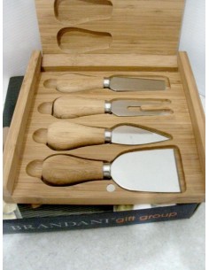 Cofanetto-Brandani-4-coltelli-aperto 2