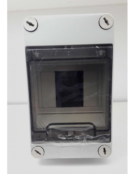 Centralino-Gewiss-stagno-da-parete-4-moduli-IP55-con-porta-fumè-3