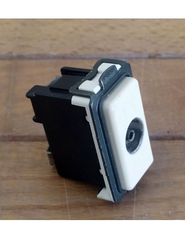 Presa-Tv-Bticino-magic-derivata2