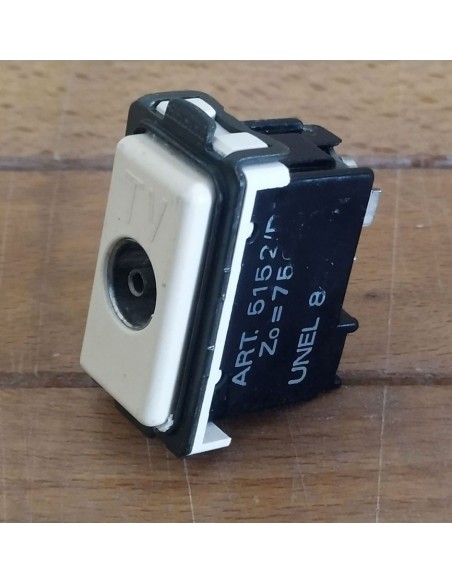 Presa-Tv-Bticino-magic-derivata1