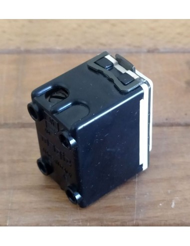 Presa-telefonica-Bticino-magic-TCC5021-4