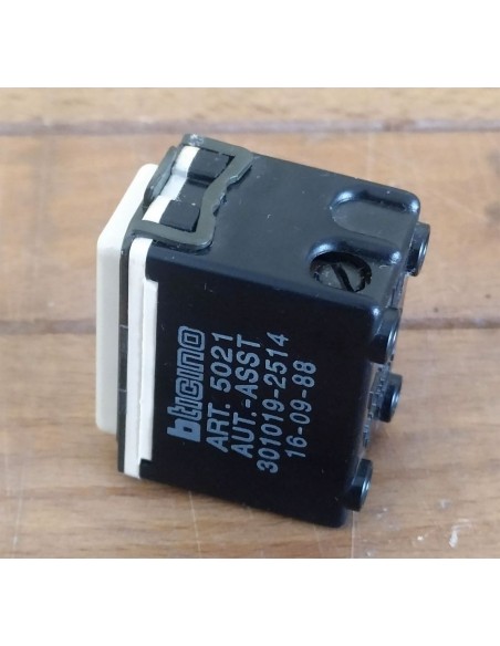 Presa-telefonica-Bticino-magic-TCC5021-5