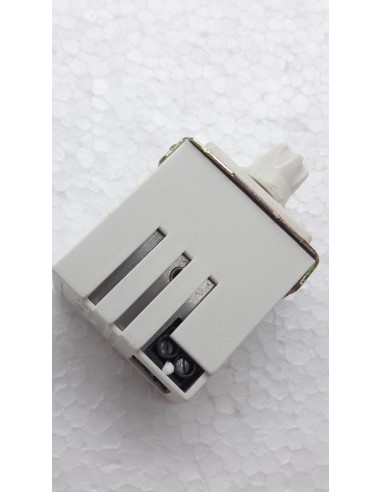 Potenziometro-variatore-Venus-serie magic-300w-250v-1