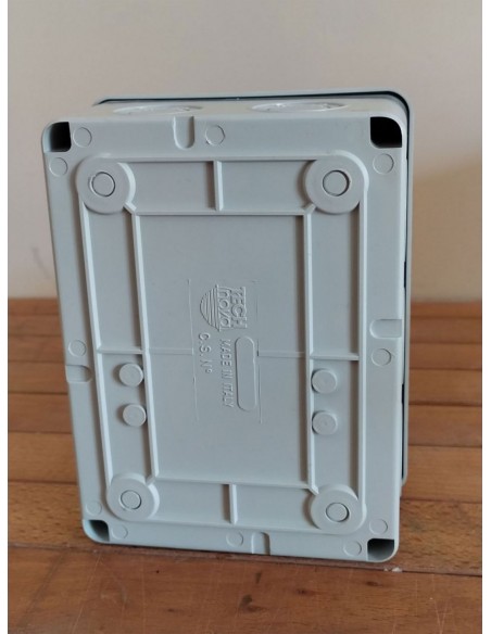 Centralino-a-parete-92.04-8