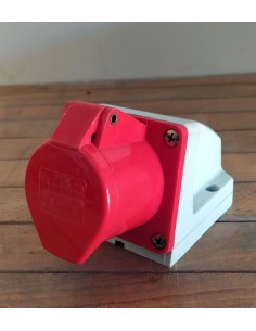 Presa elettrica-Cee-da-parete inclinata-3p+T-16A-380V-IP44