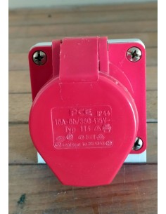 Presa elettrica-Cee-da-parete inclinata-3p+T-16A-380V-IP44 2