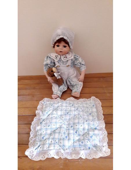 Bambolotto-Porcellana-Vintage-con-Cuscino-Quadrato-da-Collezione-4