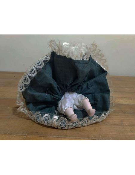 Bambola-Ceramica-Collezione-con-Poltrona-verde-bosco-7