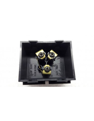 Presa-Telefonica-3-Poli-Arc7867-A