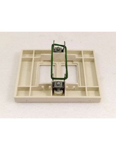 Placca-autoportante-per-scatola-tonda-2-posti-b