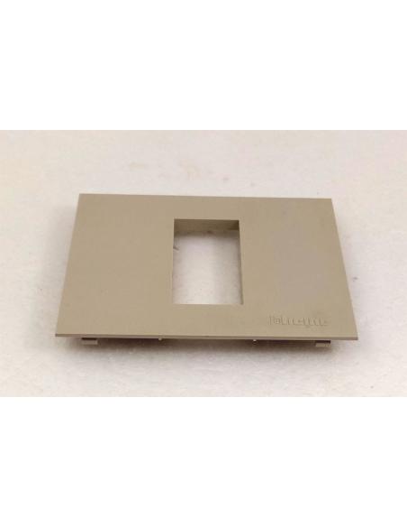 Placca-Mostrina-grigio-sabbia-1posto Bticino-TEKNE