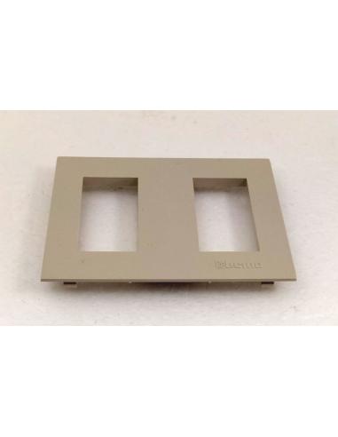 Placca-Mostrina-grigio-sabbia-2-posti-Bticino-TEKNE