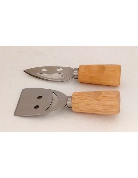Coltelli-formaggio-con manico-in-legno-1