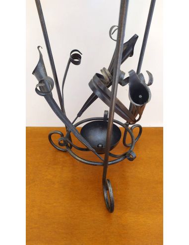 Portaombrelli-in-ferro-battuto-nero-con-calle-4