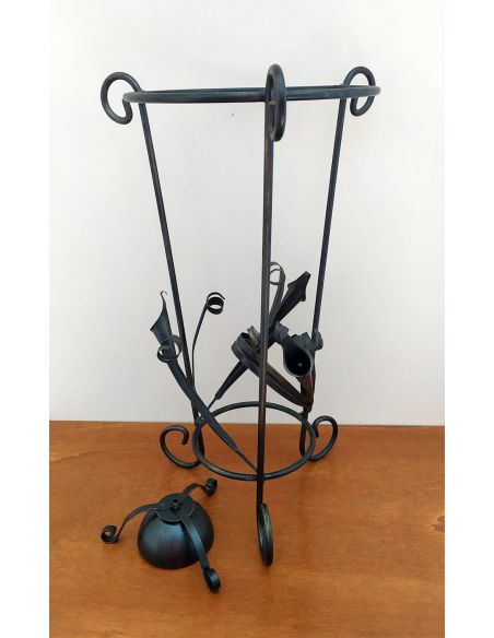 Portaombrelli-in-ferro-battuto-nero-con-calle-5