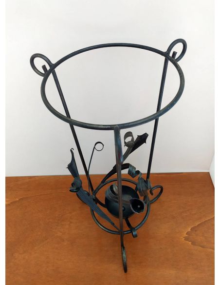 Portaombrelli-in-ferro-battuto-nero-con-calle-1