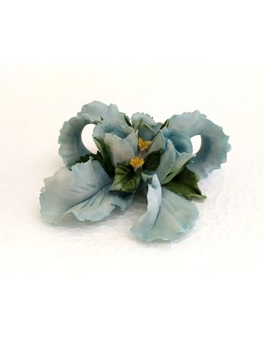 Bouquet-Fiori-con-fiocco-in-Capodimonte-celeste-piccolo-3