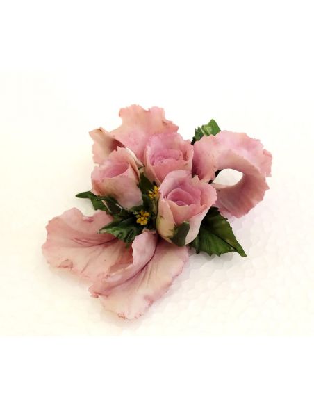 Bouquet-Fiori-con-fiocco-in-Capodimonte-rosa-piccolo-5