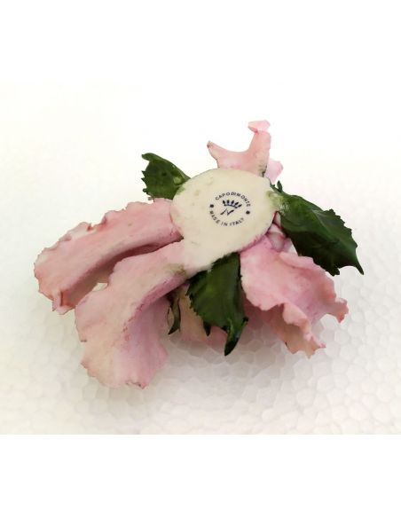 Bouquet-Fiori-con-fiocco-in-Capodimonte-rosa-piccolo-7