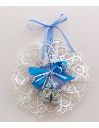 Centrino-nascita-celeste-con-scarpette -in-resina