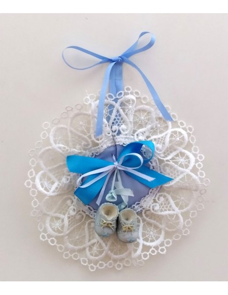 Centrino-nascita-celeste-con-scarpette -in-resina