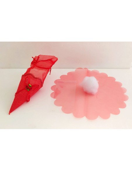 Cono-portaconfetti-laurea-in-tessuto-con-tulle-rosso-e-tirante-8
