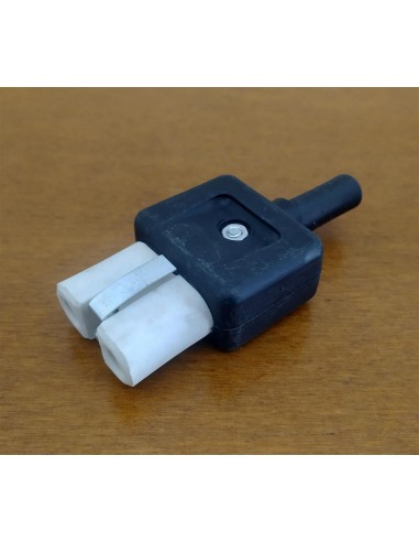 Presa volante in porcellana 2P+T 16A...