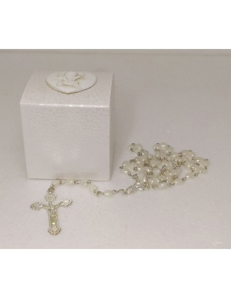 Collana-Rosario-di-cuori-perlati-bianchi-con-croce