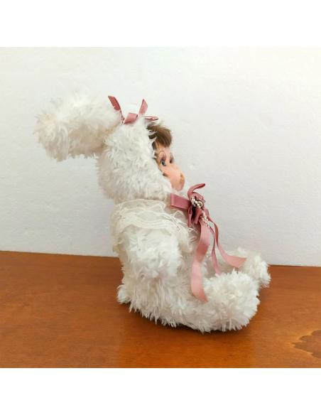 Bimbo-Pelusch-bianco-con-raso-e-viso-in-ceramica-2