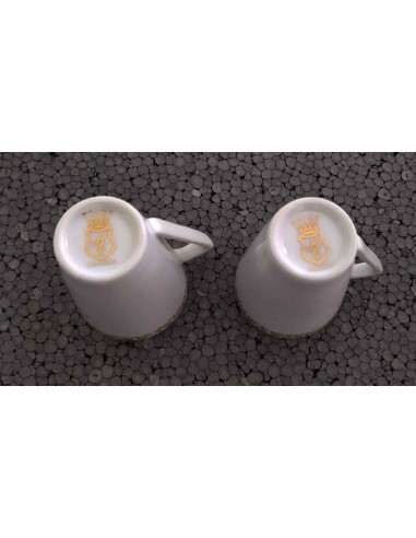 Tazzine-caffe-in-coppia-con-piatto-onda-limoge-bianco-e-oro-6