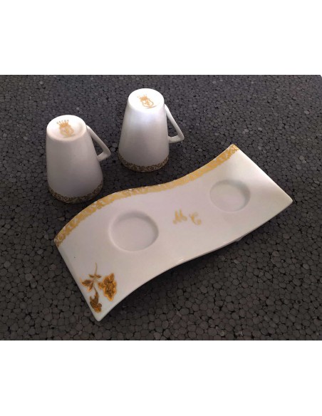 Tazzine-caffe-in-coppia-con-piatto-onda-limoge-bianco-e-oro-5