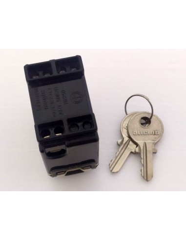 Deviatore-a-chiave-Bticino-Magic-10a-250v-Art5007D-5