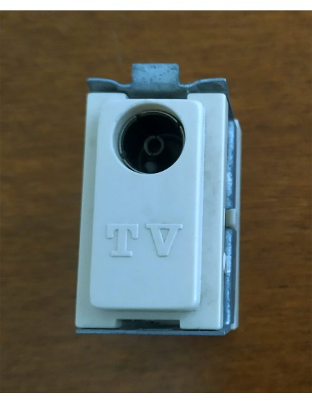 Presa-TV-terminale-femmina-Feb2051-compatibile-per-Bticino-Magic-2