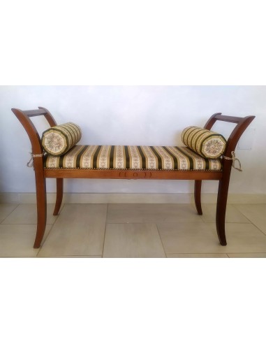 Panchetta-Arte-Povera-in-legno-imbottita-con-braccioli