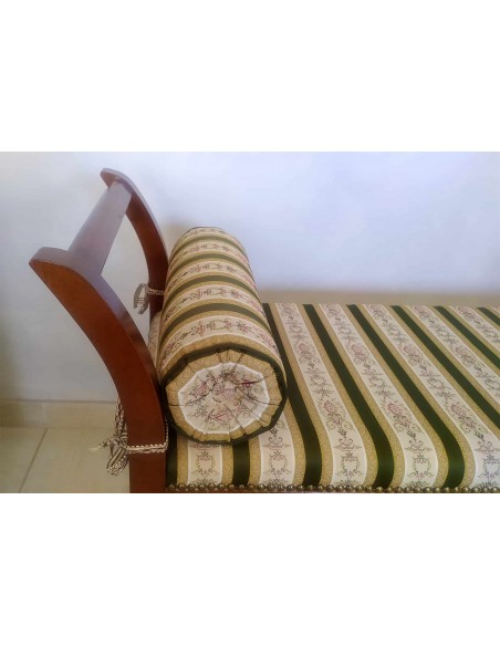 Panchetta-Arte-Povera-in-legno-imbottita-con-braccioli-2