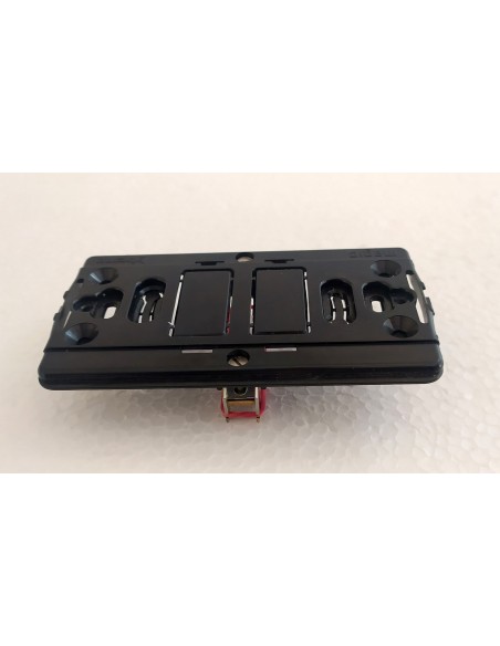 Supporto-in-resina-2-posti-per-scatola-tonda-Bticino-Magic-2