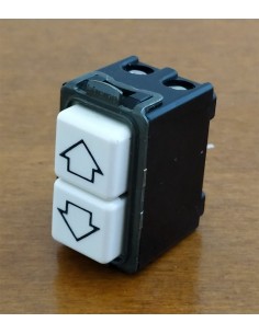 Pulsante-doppio-saliscendi-Bticino-serie-Magic-con-frecce